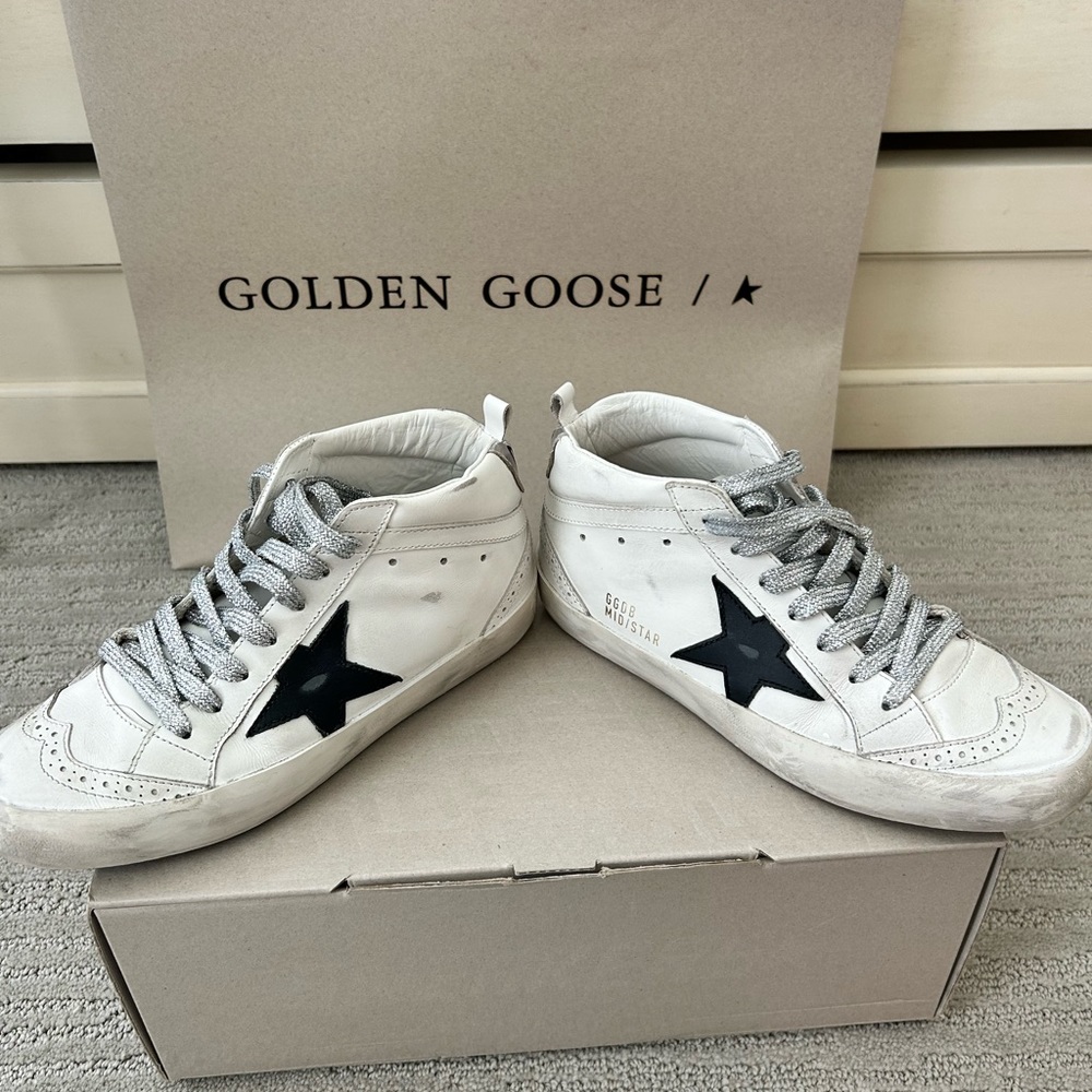 BRAND NEW GOLDEN GOOSES! Women’s Mid star classic sneakers